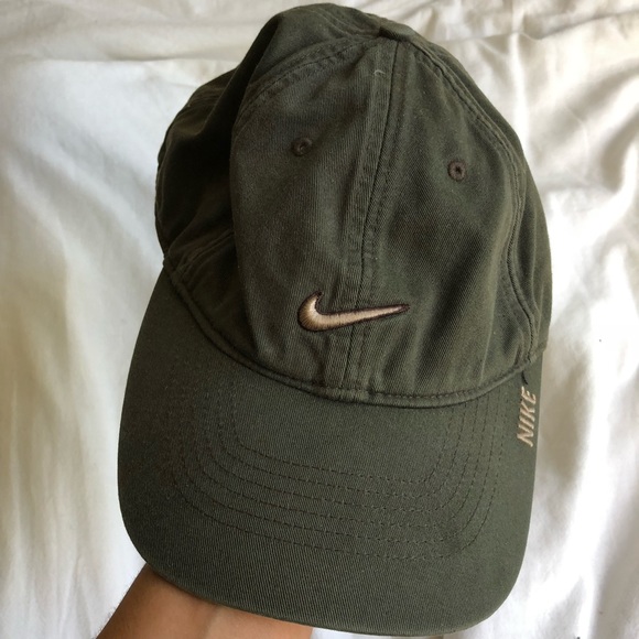 green nike baseball cap